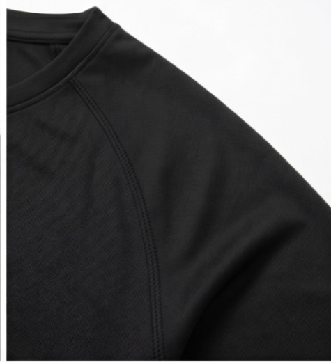 Raglan shoulder seam construction